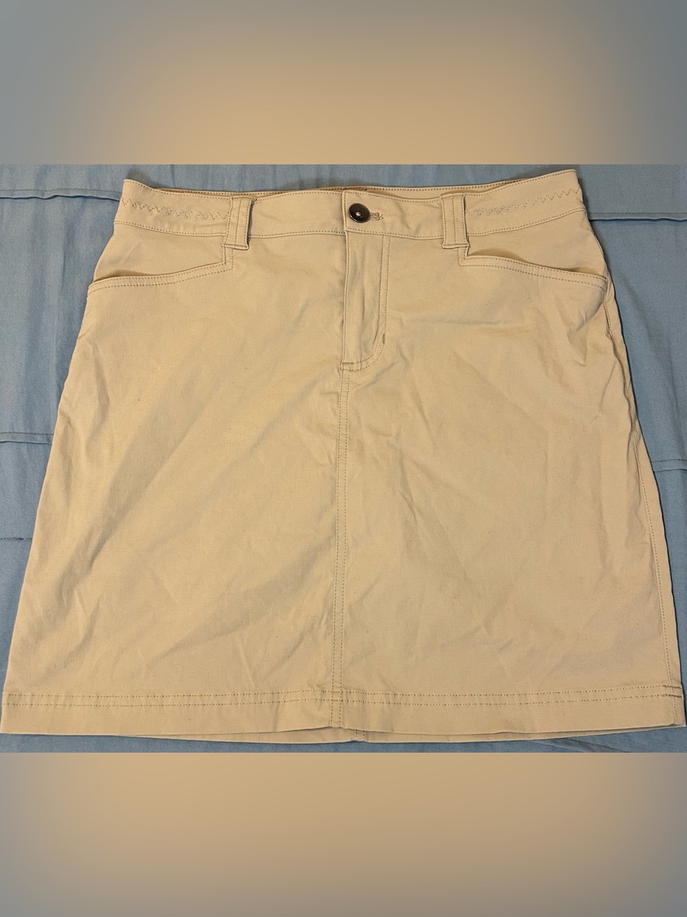 Eddie Bauer Women’s Size 4 Beige Khaki Skort Stretch Outdoor Travel Hiking